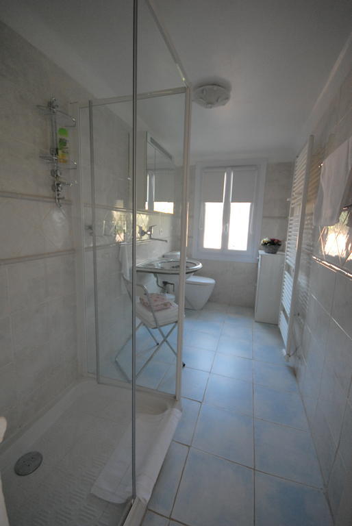 Mas Des Kardouons Acomodação com café da manhã Tourrettes-sur-Loup Quarto foto